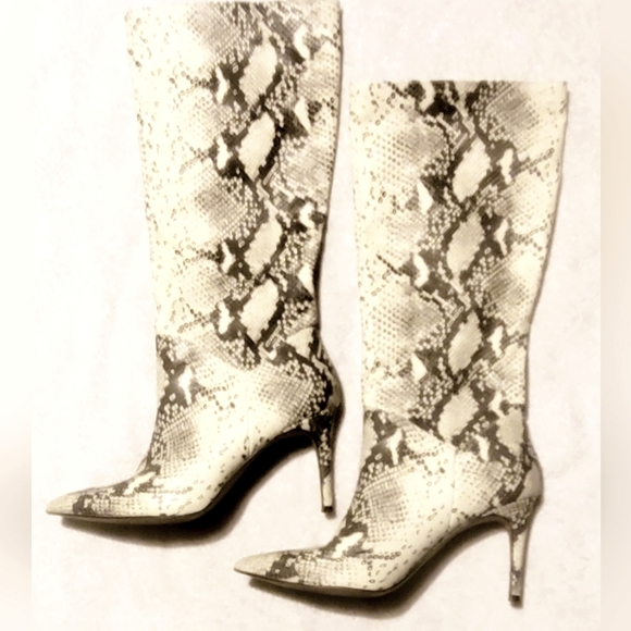 Steve Madden Python Print - Picture 2 of 5